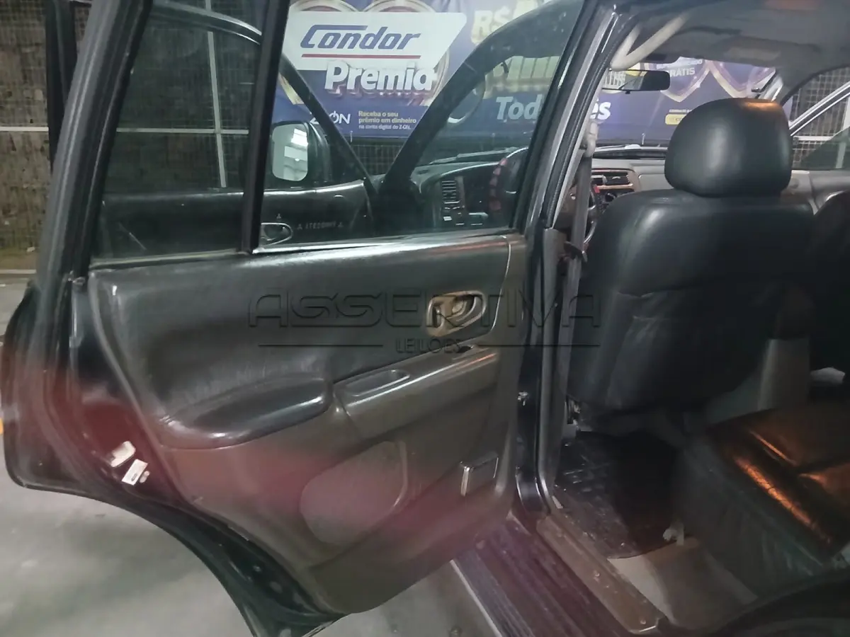 LOTE 000 - Mitsubishi Pajero Sport, modelo 1999/2000