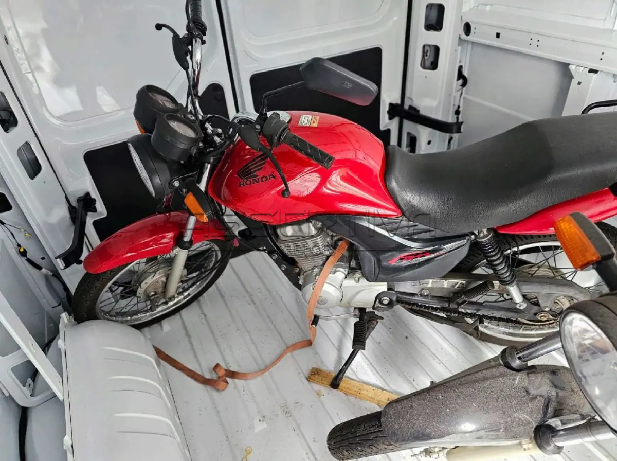 LOTE 002 - Motocicleta Honda/CG 125 FAN