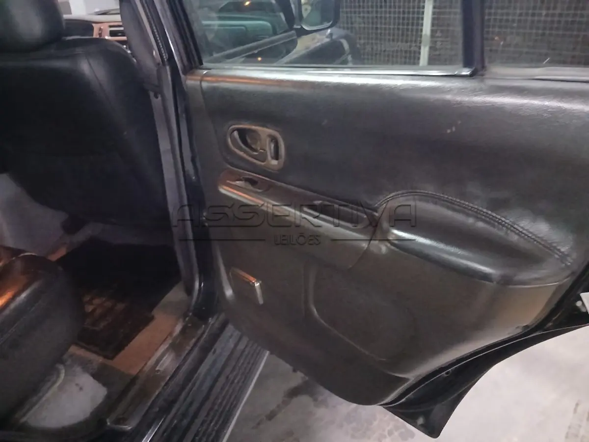 LOTE 000 - Mitsubishi Pajero Sport, modelo 1999/2000
