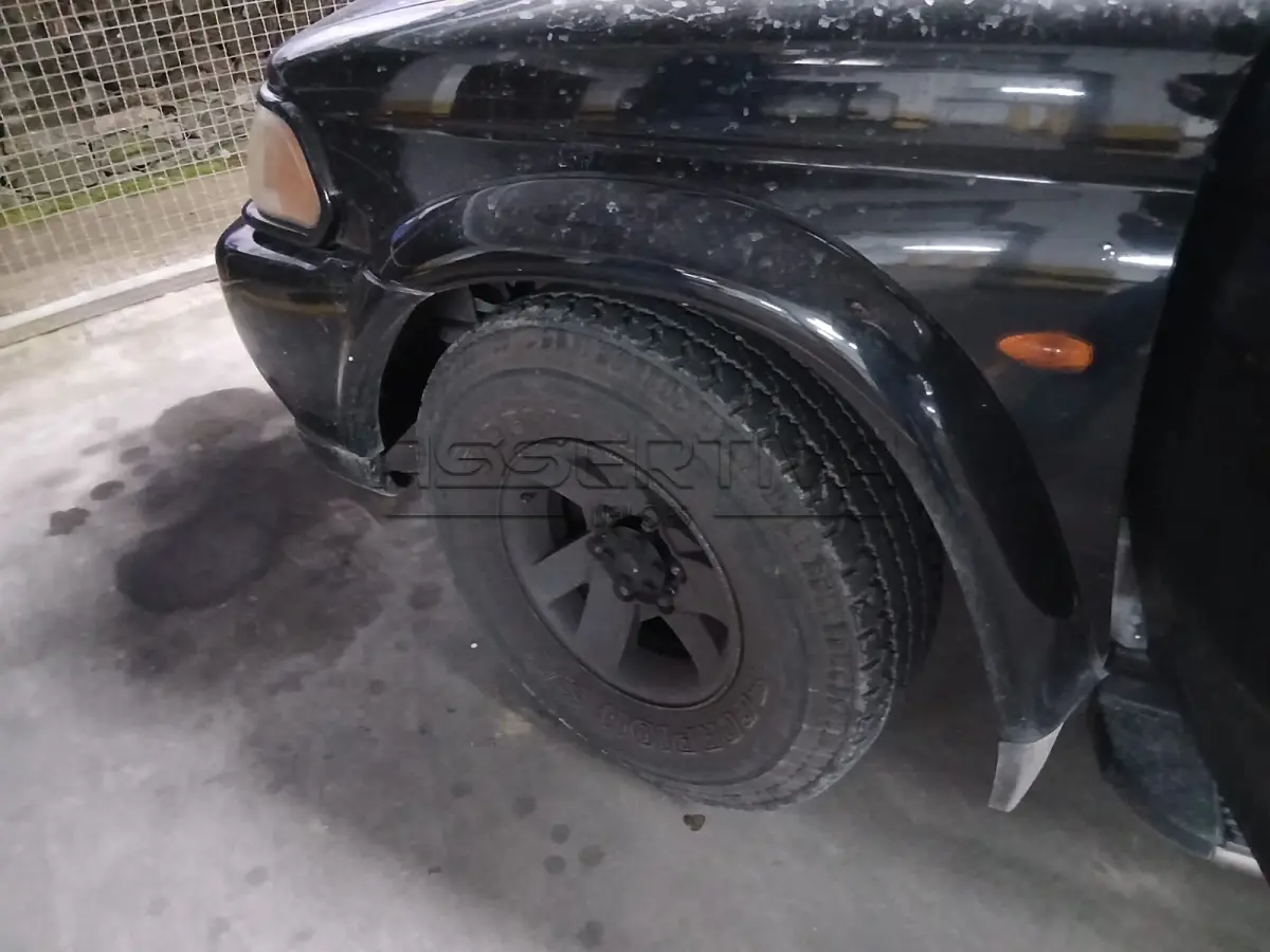 LOTE 000 - Mitsubishi Pajero Sport, modelo 1999/2000