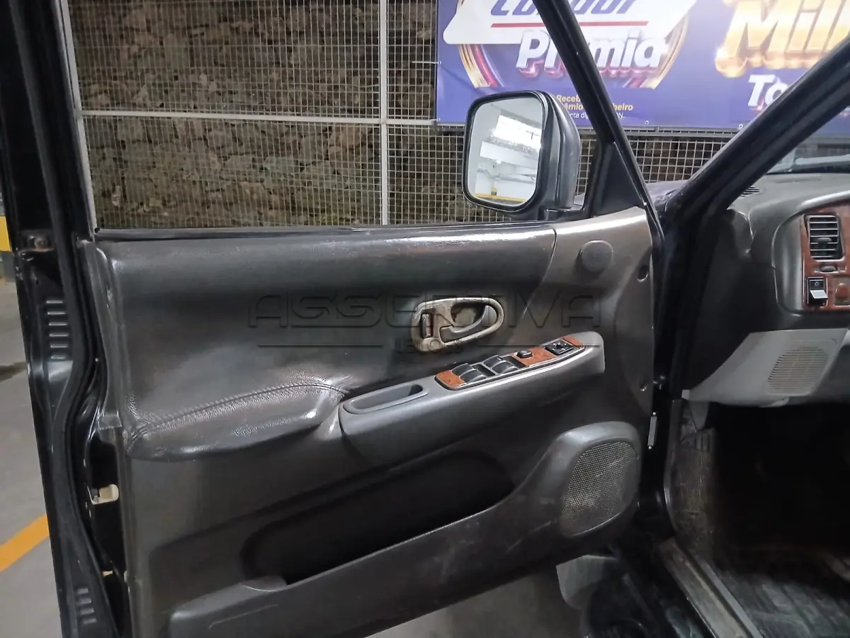 LOTE 000 - Mitsubishi Pajero Sport, modelo 1999/2000