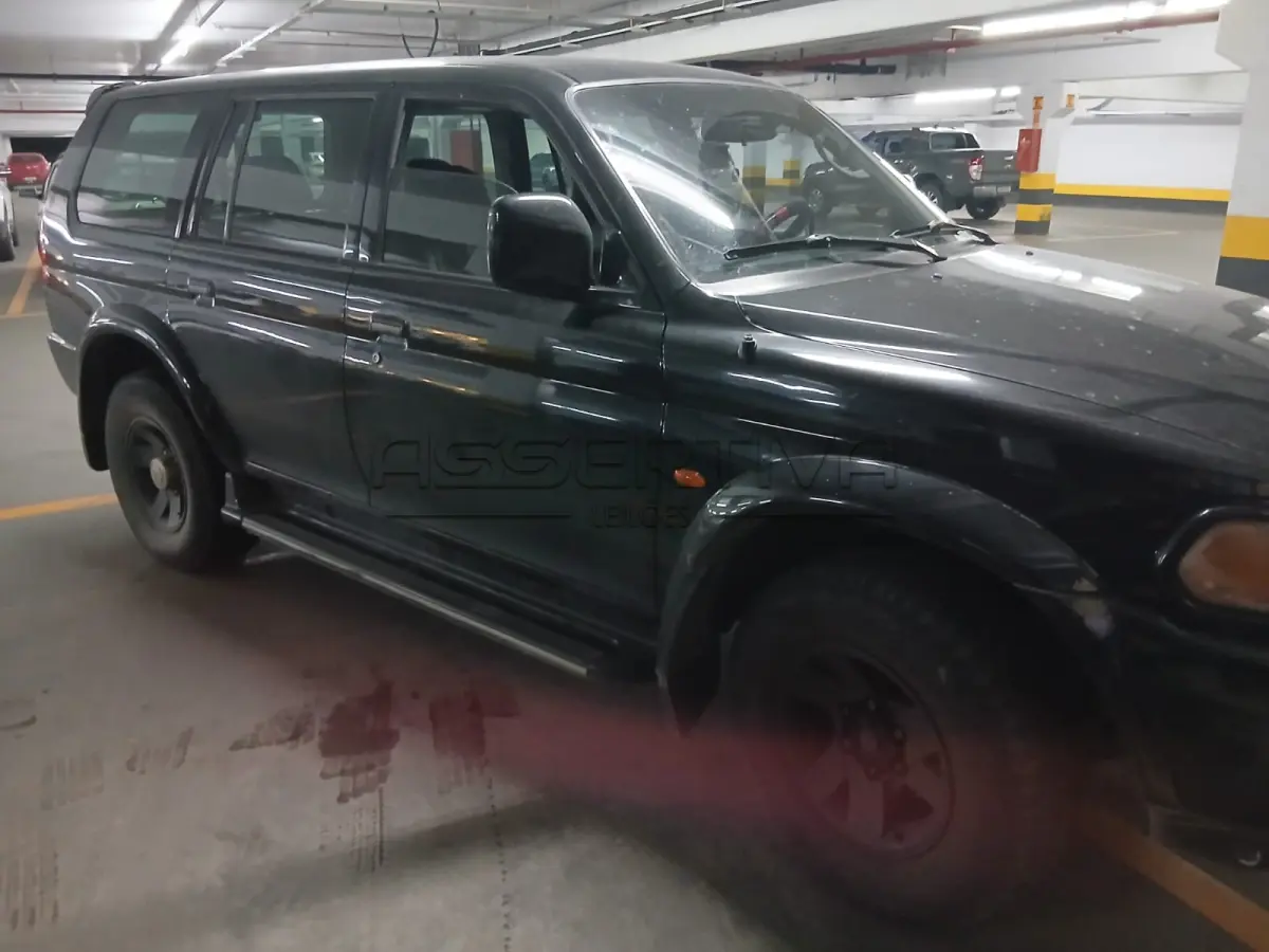 LOTE 000 - Mitsubishi Pajero Sport, modelo 1999/2000
