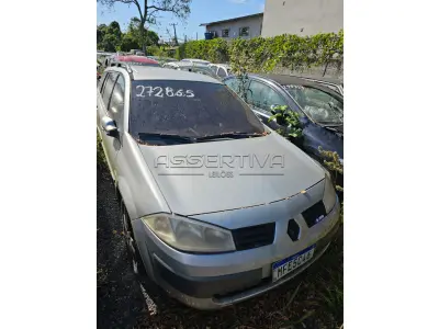 LOTE 000 - Veículo Megane sedan, marca Renault, 2008/2009.