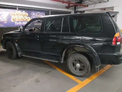 Mitsubishi Pajero Sport, modelo 1999/2000