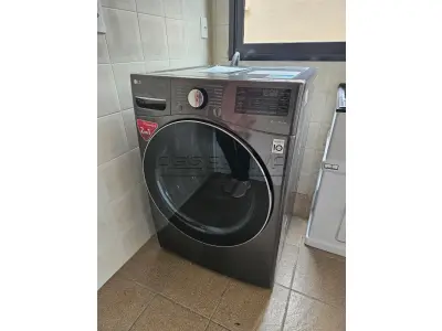 Lava e Seca LG 17KG PT SMART 220V